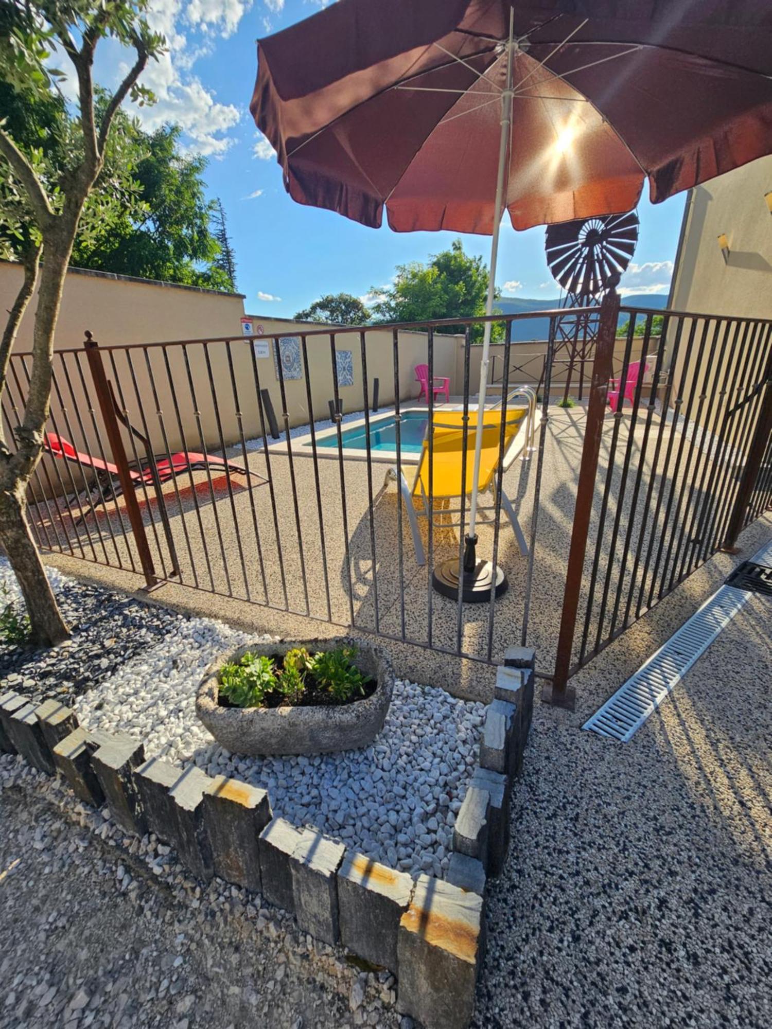 Le Rubiz Apartment