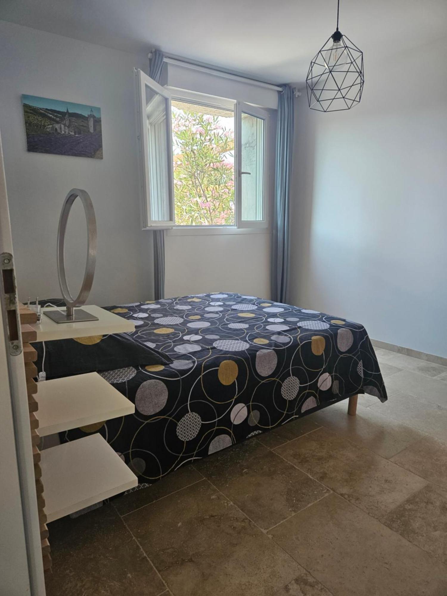 Le Rubiz Apartment La Coucourde